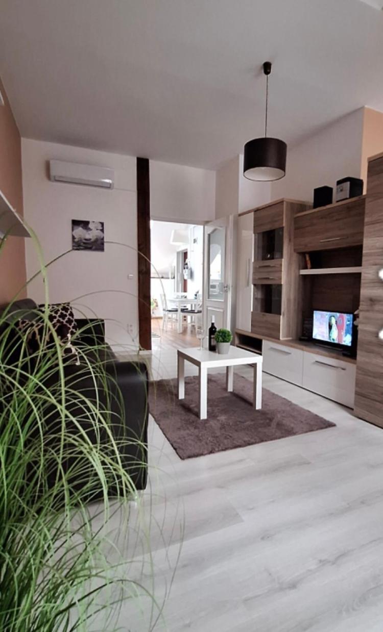 Esztergom Apartman Esterno foto